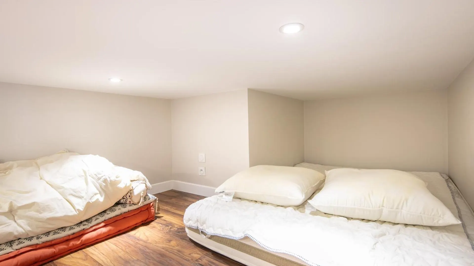 Le Coconfort - Appartement Plein Centre - Proche Gare ヴォワロン 0*,  フランス